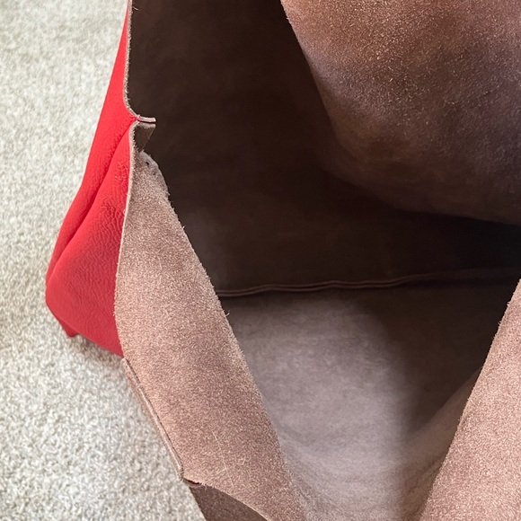 Great red pebble leather unstructured slouch tote - Picture 5 of 6